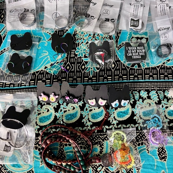 ✨ Mystery Jewelry Bundle – 20 Items ✨ - Picture 10 of 10